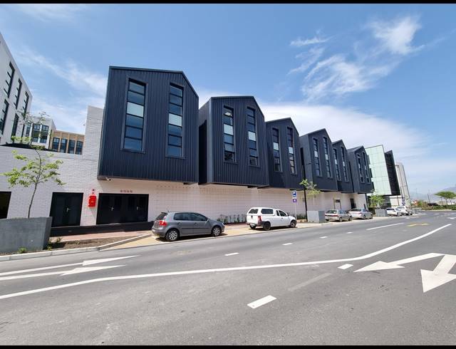 159M² OFFICE TO LET IN CENTURY CITY